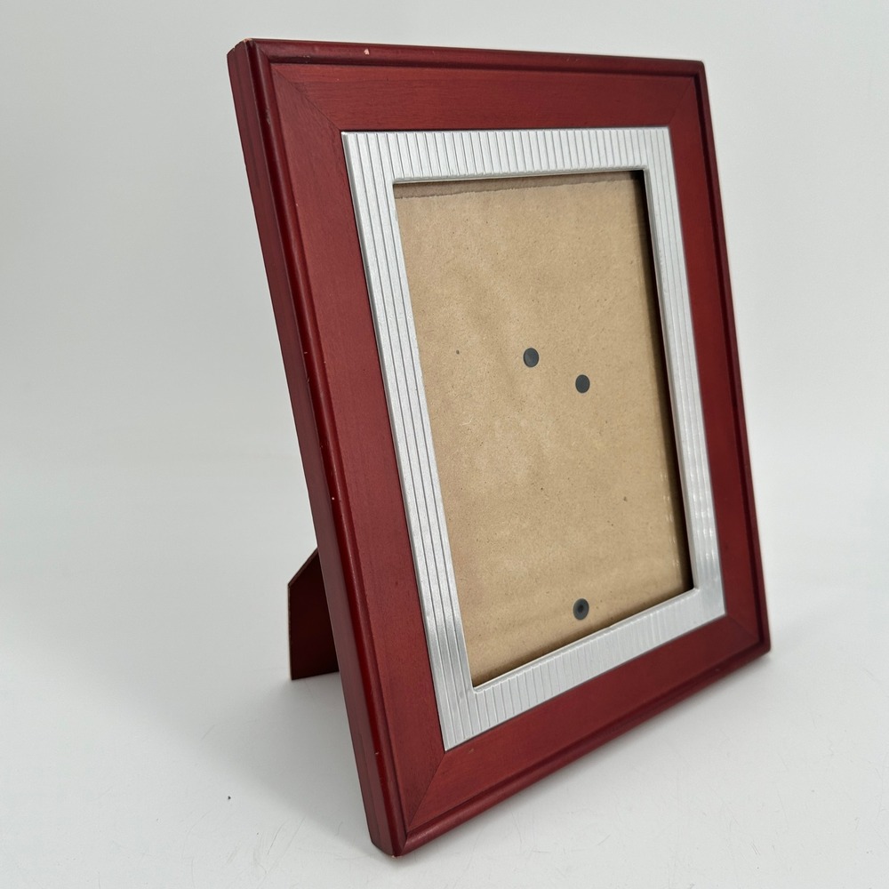 Rosewood Finish Wood 4x6 Picture Frame with Silver Ribbed Inlay Tabletop